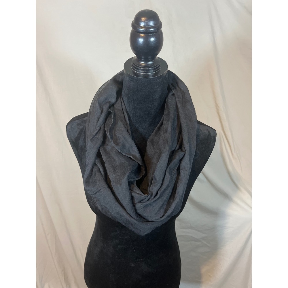 Womens Solid Black Lightweight Infinity Scarf Soft Crinkle Texture Loop Scarf